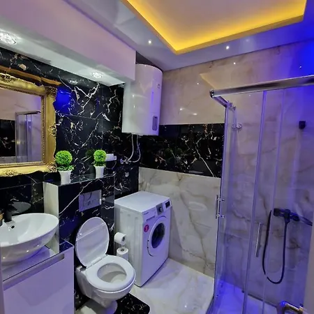 At Mirror Apartment Vozdivac Exterior photo