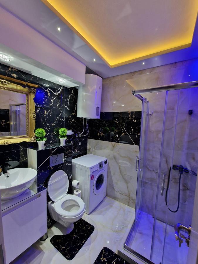 Apartment At Mirror Vozdivac